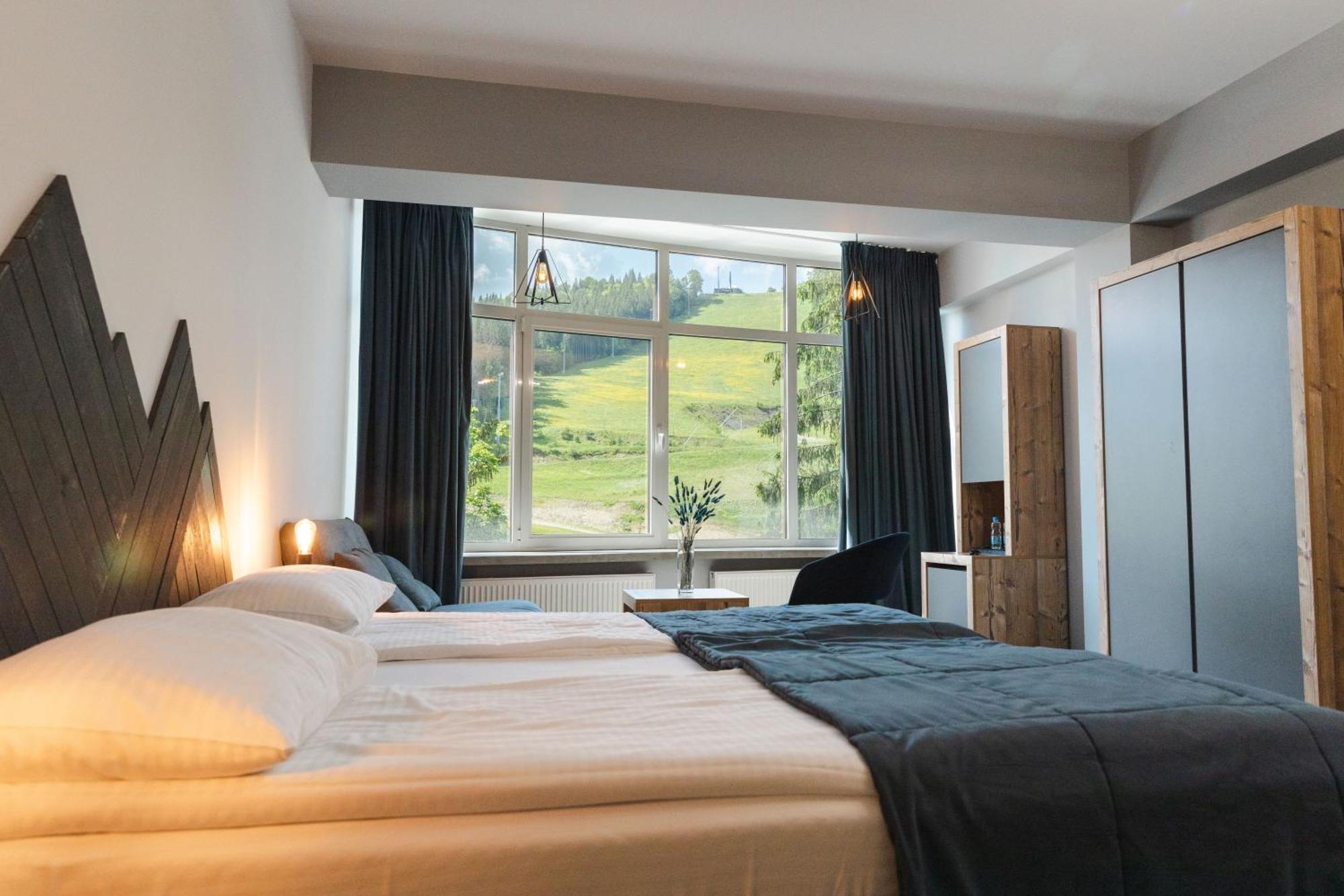 Hotel Blue Mountain Bukovel Esterno foto
