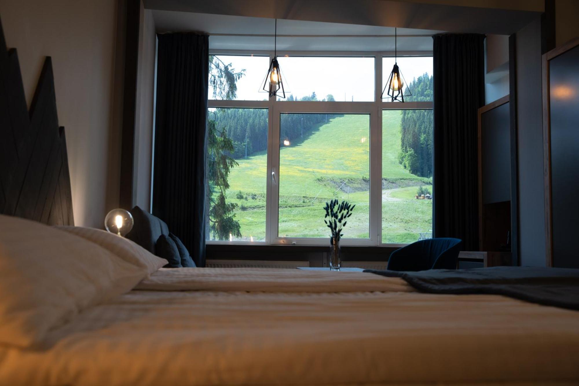 Hotel Blue Mountain Bukovel Esterno foto
